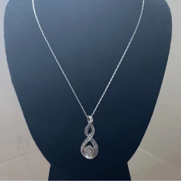 Elegant Silver w/Diamonds Necklace - Picture 5 of 9